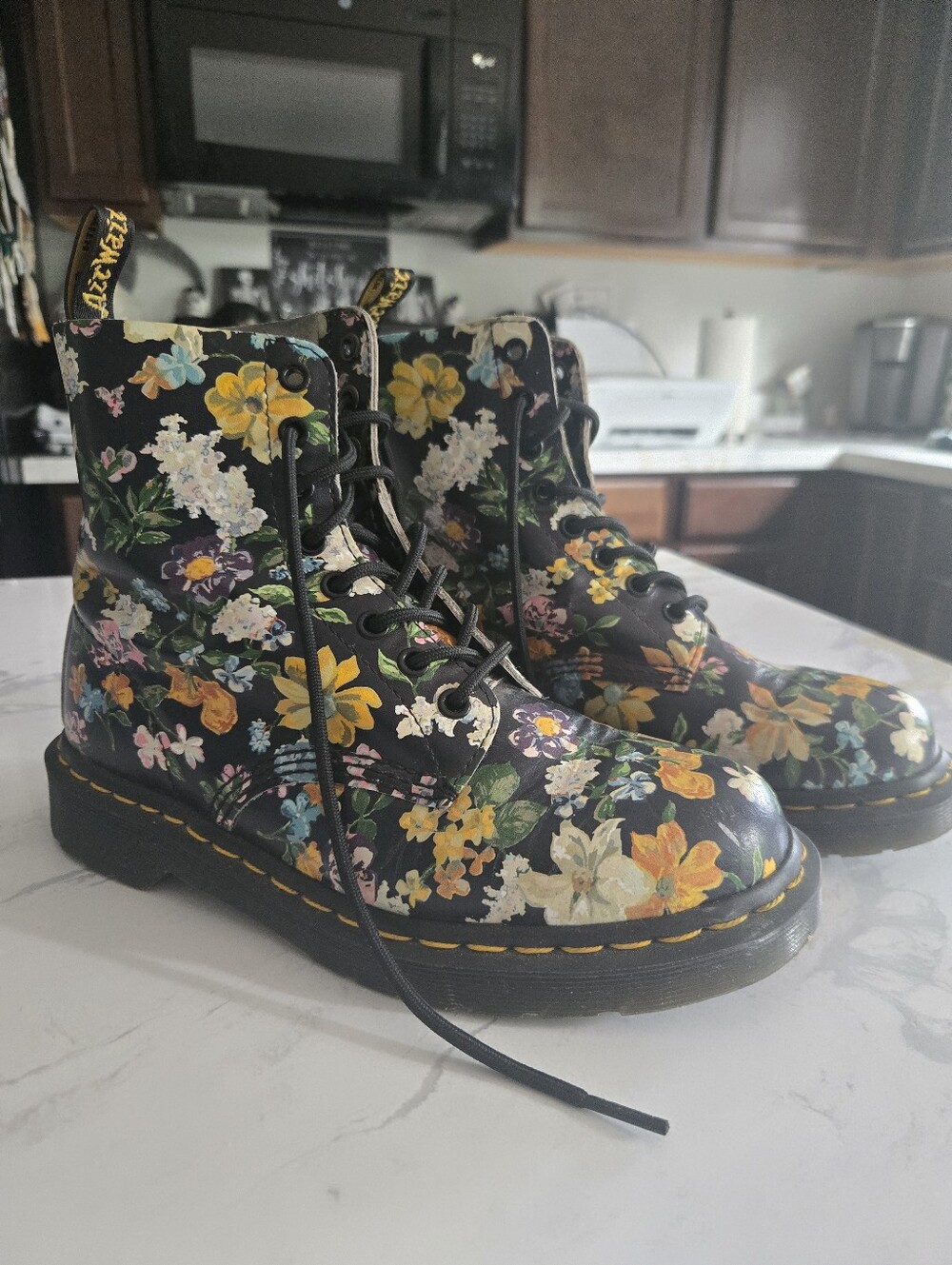 Dr Martens Floral Lace-Up Combat Boots - Black Multi. Size 8        MAKE OFFER!!